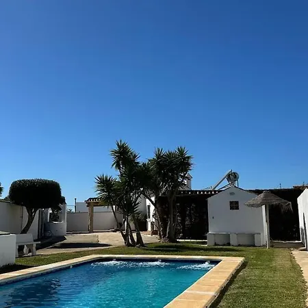 South Atlantic 8-10 People & Families * Cadiz